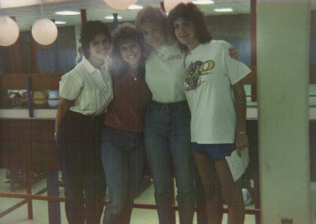 Here is another high quality disc camera picture from 1987.  I dont think the lowest quality digital camera picture would come out this poorly!!  Anyway, here is Carlie Tilly, Dia Venezio, Shelly McDill, and Rhonda Stoltz in the commons.